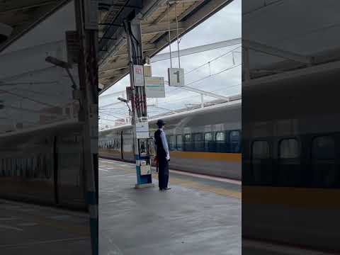 姫路駅で見つけた美人な駅員さん