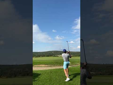 I can't believe this... #golf #golfshot #trickshot #golfhighlights #golfclips #golfcontent #fungolf