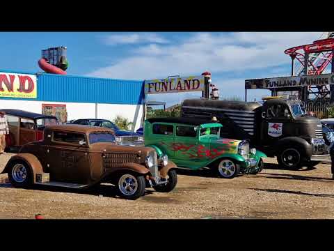 Hot Rods, Street Rods & Custom Cars at Victory Wheelers Hayling Island Sunset, UK Oct 2022