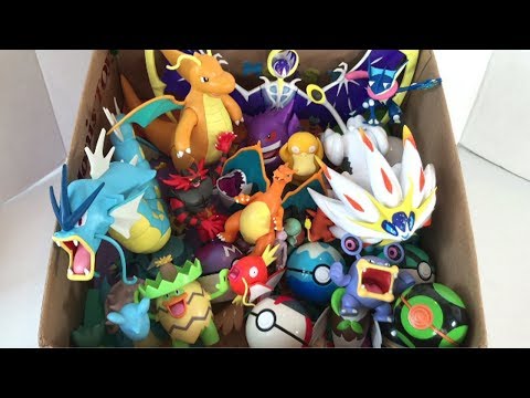 NEW WICKED COOL TOYS FIGURES Dragonite Gyarados Magikarp Greninja Mew Ludicolo Larvitar Loudred