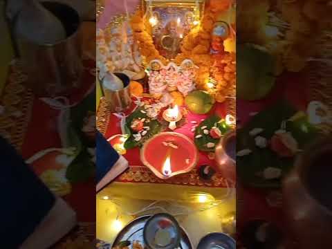 Mata lakshmi ji ki aarti 🙏#shorts#trending #youtubeshorts #viral #ytshorts #lakshmi pooja samgiri