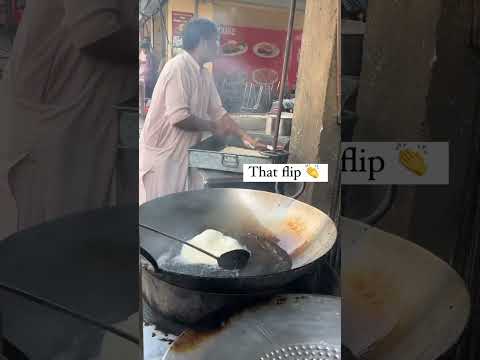 Halwa puri nashta streetfood Karachi Pakistan