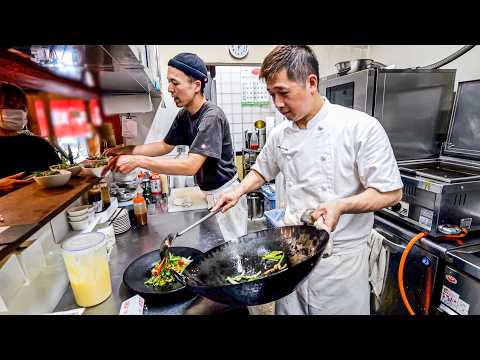 He is a speedster! A Japanese chef who serves Chinese food in 2 minutes.