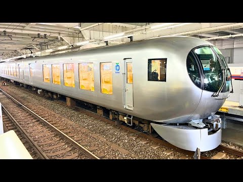 An All Silver Train that Looks Like A Spaceship!? We Rode Laview Express🛸🚄