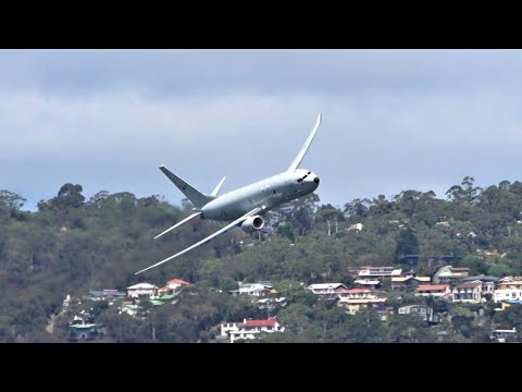 Boeing P-8A Poseidon low flypast at Royal Hobart Regatta