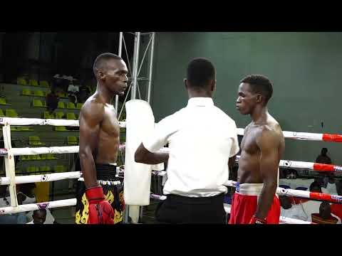 KOLOLO VS KAKOOZA IBRAHIM IN PROFFESSIONAL BOXING AT MTN ARENA