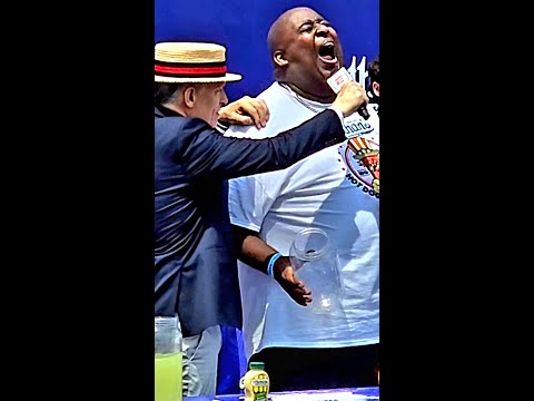 WORLD RECORD Lemonade Chug 21 Seconds @BadlandsChugs Eric (Badlands) Booker