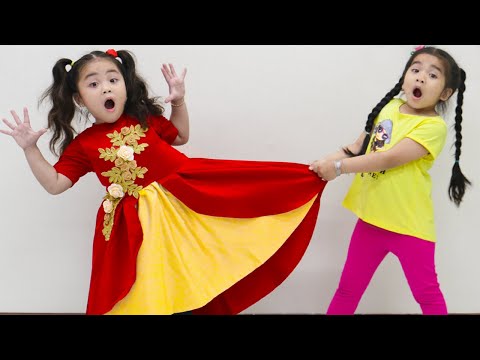 Annie and Suri Dress Up for Party