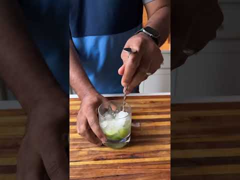 Brazilian Caipirinha Cocktail #cocktail #caipirinha