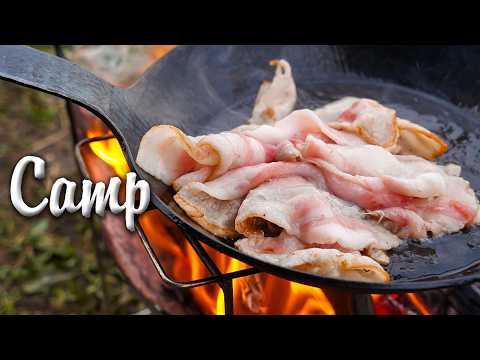 Pork soup over a bonfire! Grilled rice balls over charcoal!