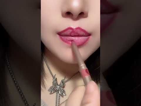 Lipstick tutorial for newbies 🥰🥰 #makeup #tiktok #makeuptutorial #makeuphacks #shorts #asmr #newyear