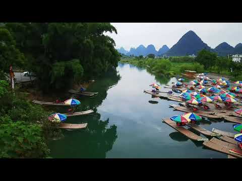 阳朔山水甲桂林，太美了，漫步广西阳朔遇龙河，最美山水在阳朔，确实很美