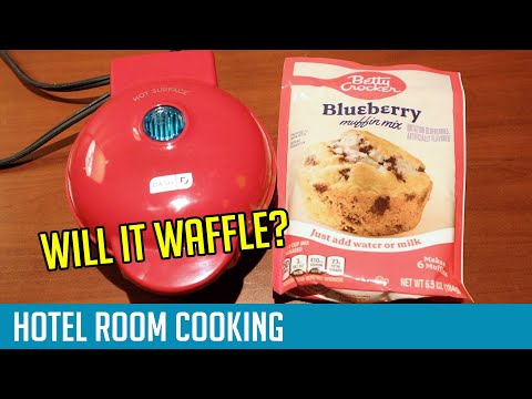 Will It Waffle? Betty Crocker Blueberry Muffin Mix * Hotel Cooking * Dash Mini Waffle Maker