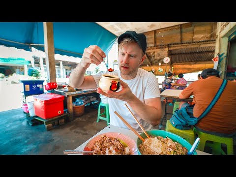 Best in Prachuap Khiri Khan / THAILAND Motorbike Tour / $4 Street Food Oasis