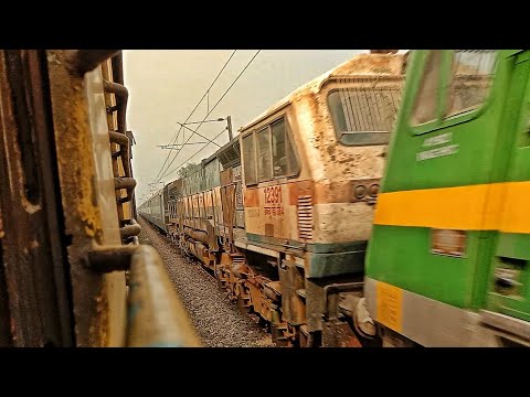 Wag9 & Wdg4 Goods Locomotives Pulling Auto Mobile Carrier Train#uniquetrainengines#viralvideo#speed