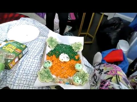 "Creating a St. Patrick's Day Snack Board for Kids"