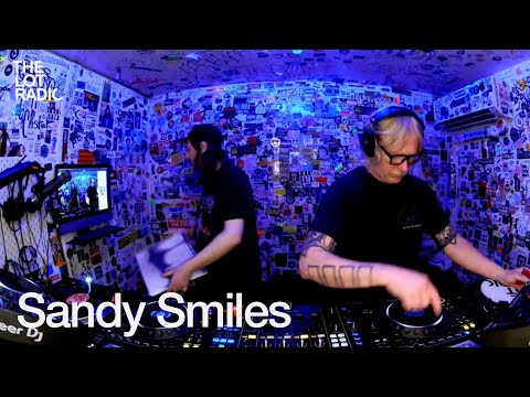 Sandy Smiles @TheLotRadio  12-20-2024