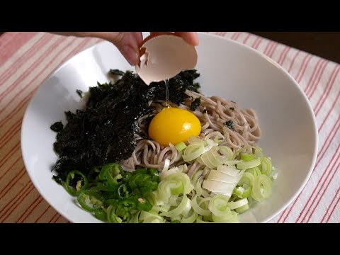 Korean style easy and quick cold noodle : sesame oil soy sausce