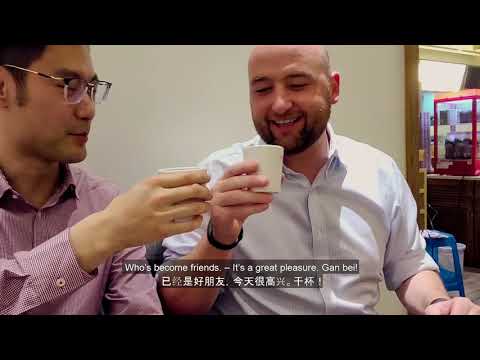 VLOG 020 Spicy Hot Pot in Chengdu with Aussie Winemaker