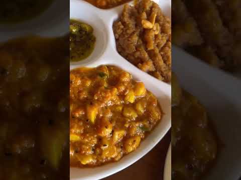 Top halwa puri nashta karachi pakistan #strertfood #calmdown #music #love #food #foodie #breakfast