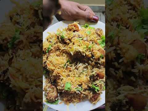 బిర్యానీ బాగుందా #biryani #chicken #food #foodie #funny #telugucinema #andhrafoods#chickenbiryani#yt