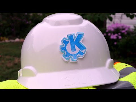 Linux customization: KDE Plasma (LIVE from the construction zone!)