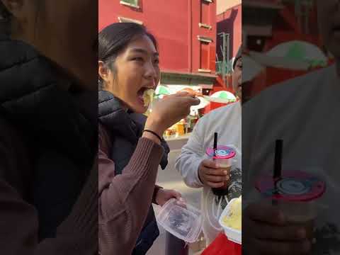 My Friends try DURIAN for the First Time 🍋🧐