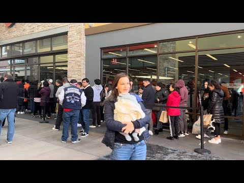 Thanksgiving Shopping | Clarksburg Premium Outlets | Nike & Adidas | America