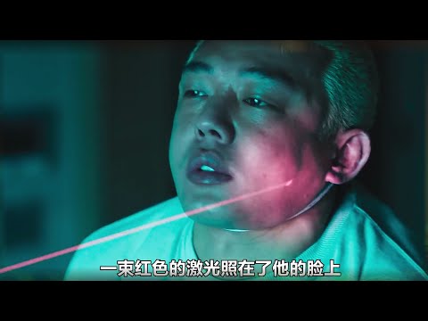 宅男在家裡玩遊戲，而外面的世界卻爆發了喪屍病毒#影視解說#行屍走肉最終季#陰屍路#TWD