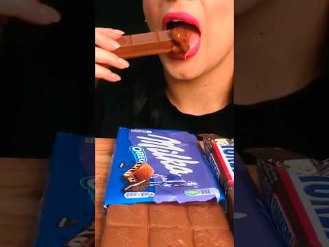 ASMR CHOCOLATE KITKAT 🍫👅목방 초콜릿 | eatingsounds |#chocolate #asmr #shorts