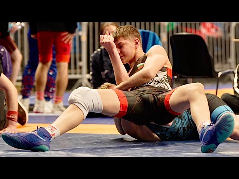 U13 Simeon Zhelev (BUL) vs Daniels Sisko (LAT) 59kg. Freestyle boys youth wrestling.