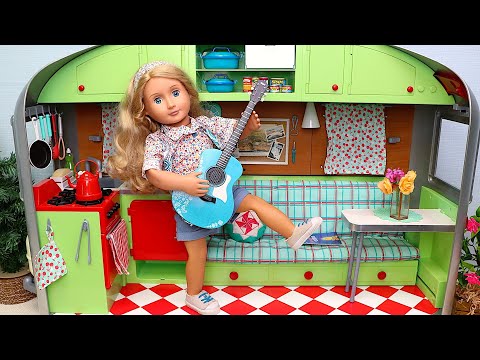 Doll's RV vacation revealed! Play Dolls