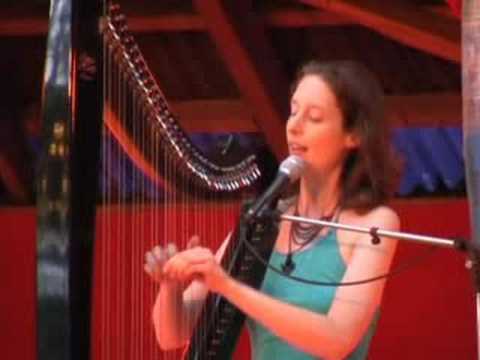 Celtic Harp and Song at Folk Festival - (Keltische Harfe und Gesang)