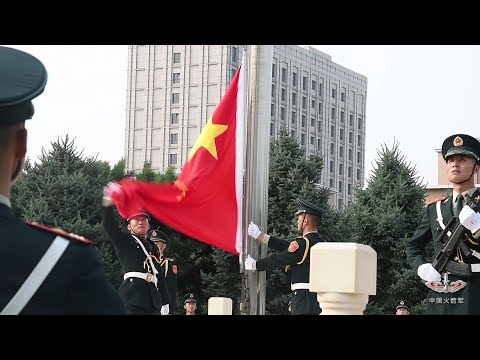 【向国旗敬礼！】一起来看“东风家族”升旗仪式