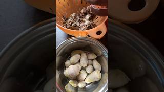 How to peel taro root ??#chamadhumpa#southindianfood #telugucookingvideos #tastyrecipes #cookinghome