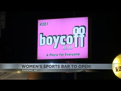 Phoenix welcomes new women's sports bar: Title Nine Sports Grill