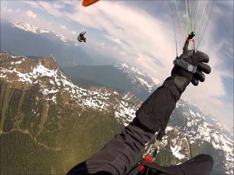 Paragliding Revelstoke