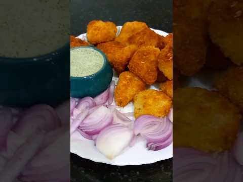 crispy Chicken  Nuggets with homemade green chutney..watch my other videos also and subscribe 💛