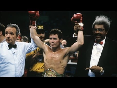 Julio Cesar Chavez Sr Became World Champion first time vs Mario Martinez (1984)