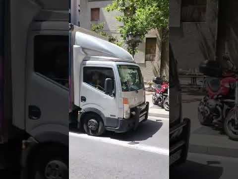 31. Hotel కోసం వెదుకుతూ Barcelona Streetsలో తిరుగుతూ ఉన్నాం Streets Of Barcelona #shorts #barcelona