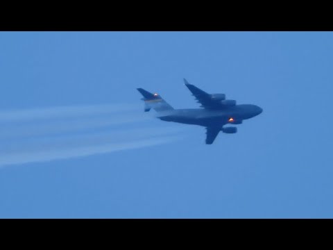 USAF Boeing C-17A Globemaster III 05-5152 over the Bay Area (RCH135)