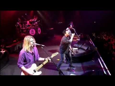 Toto - I'll Supply the Love (Live in Paris 2007)