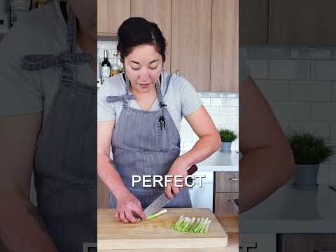 How To Cut Through Scallions... #cooking #tutorial #shorts