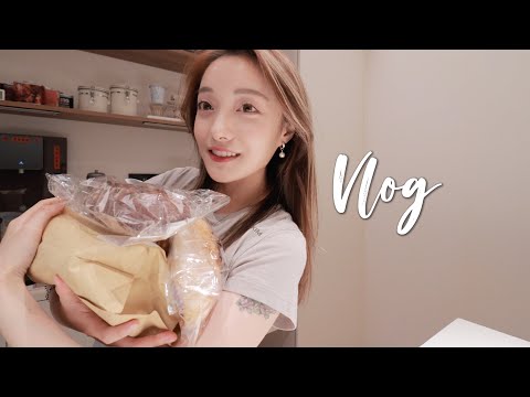 VLOG#63｜在家上班i人的独居两餐日常｜iPhone 15 Pro Max开箱｜网友见面线下探店｜第一次贴假睫毛结果貌似还行🤔️