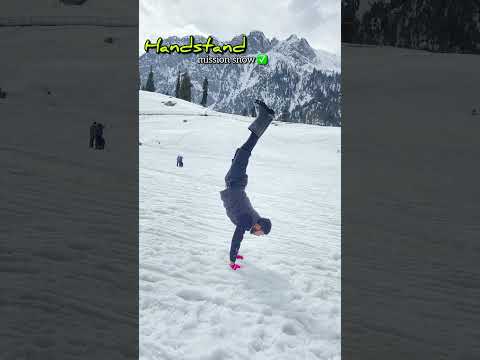 #handstands #armbalance #snow #ice #kashmir #sonamargkashmir #glacier #yoga #yogapose #yogaeveryday