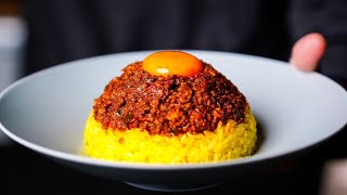 Japanese-style dry curry prepared by a French chef