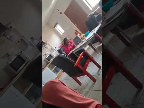 WATCH: Angry patient throws a glass of urine at nurses following a 4-hour wait