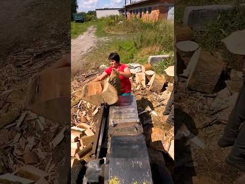 Is iron stronger than these logs? #chainsawcuttingtreemachines #heavyequipment #shorts