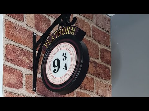 Platform 9 3/4 Wall