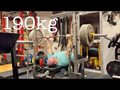 ベンチプレス 190kg